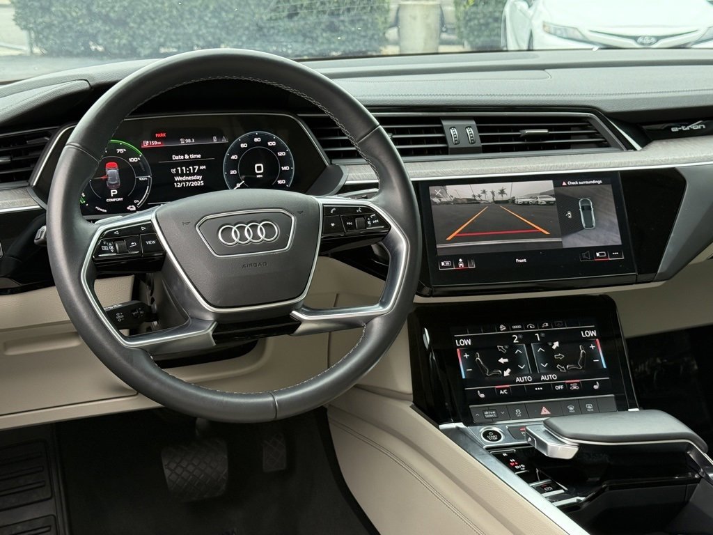 Used 2022 Audi e-tron Premium image 31