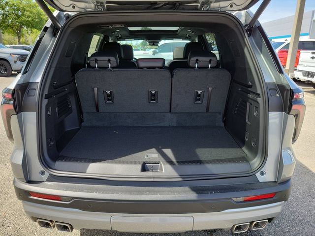 New 2026 Chevrolet Traverse Z71 w/ Enhanced Driving Package AWD/4WD image 11