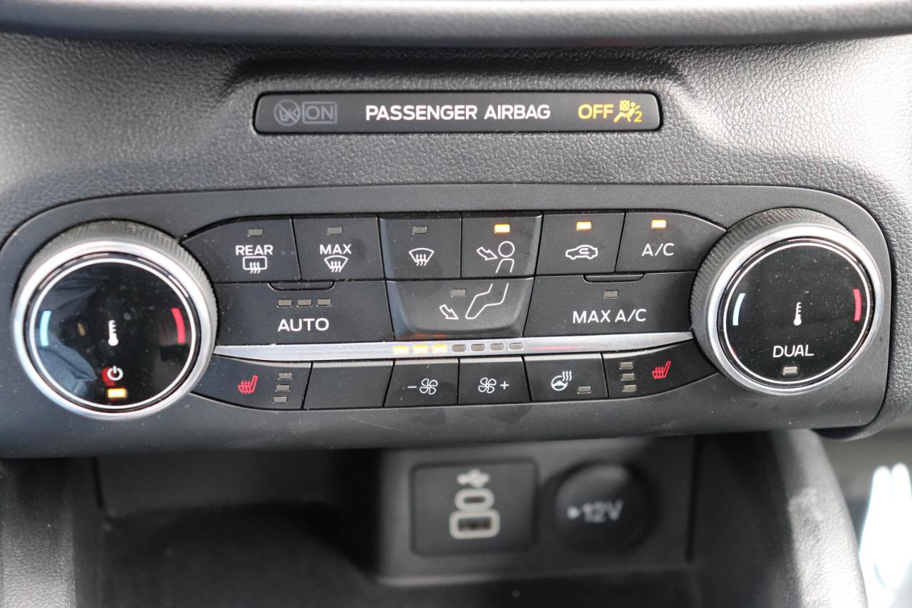Used 2025 Ford Escape ST-Line Select AWD/4WD image 33
