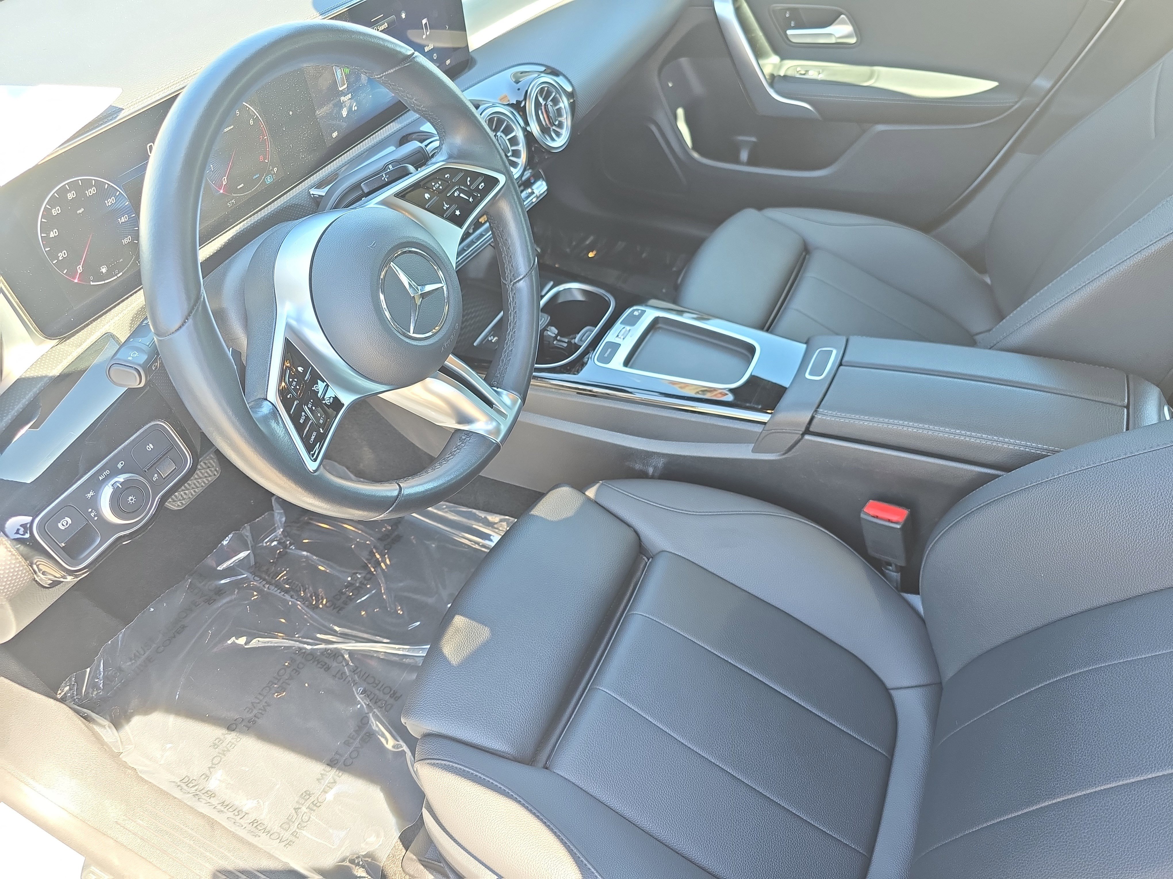 Used 2025 Mercedes-Benz CLA 250 4MATIC image 15