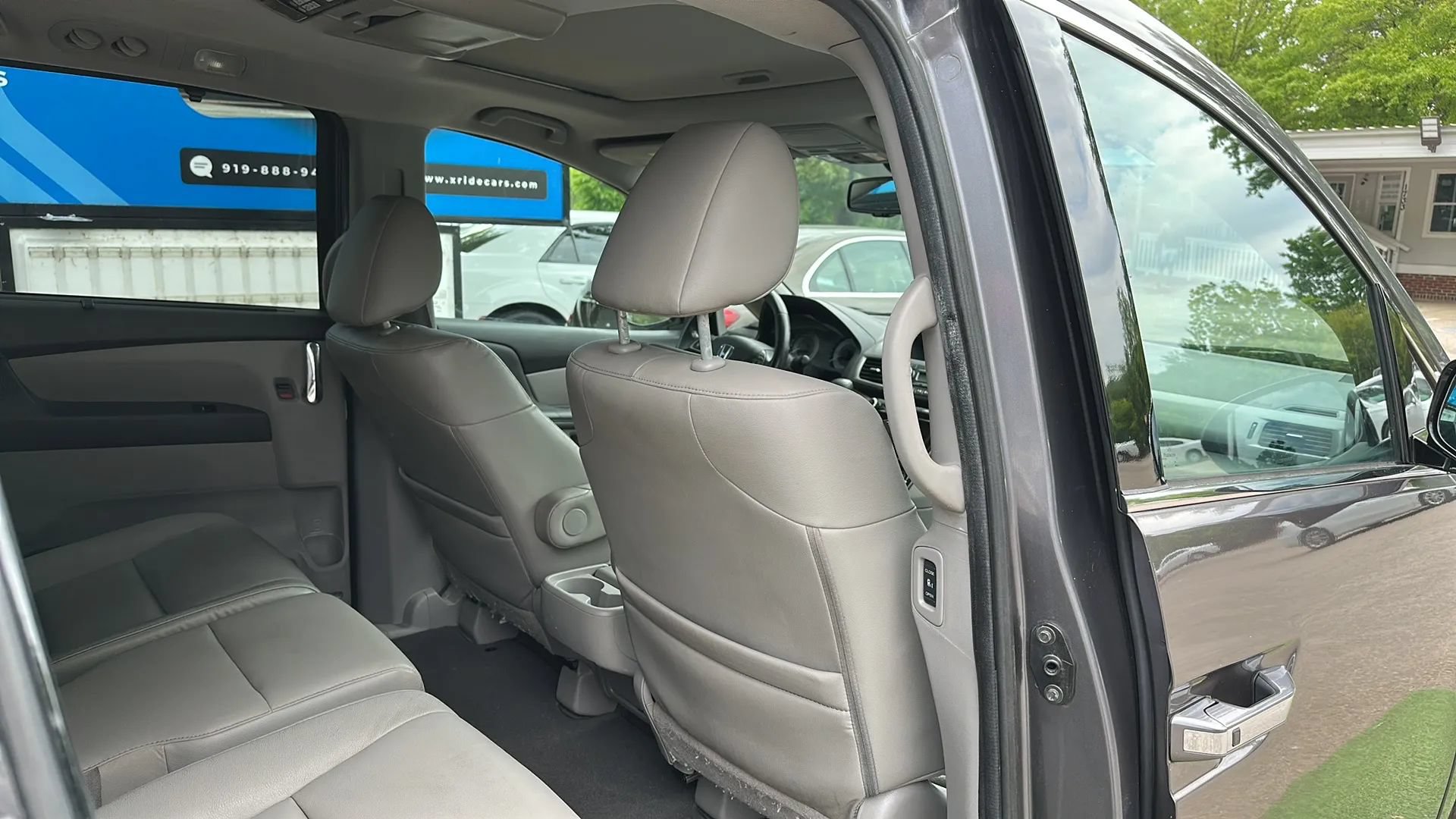 Used 2015 Honda Odyssey Touring image 19