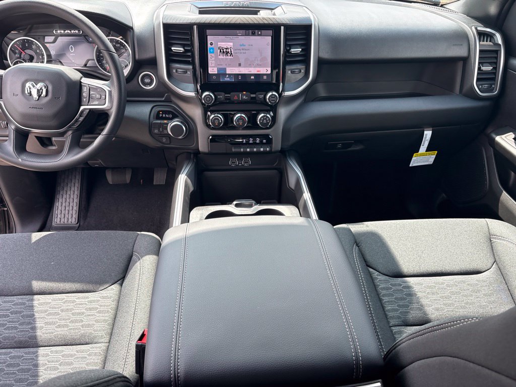 New 2026 RAM 1500 Express AWD/4WD image 34