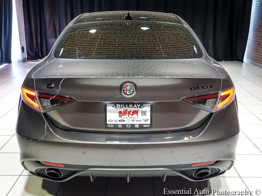 Used 2024 Alfa Romeo Giulia Veloce AWD/4WD image 7