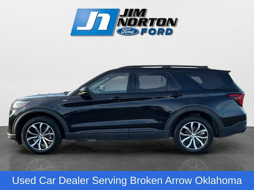 Used 2025 Ford Explorer ST-Line image 7