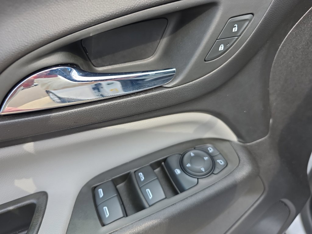 Used 2024 Chevrolet Equinox LT image 23