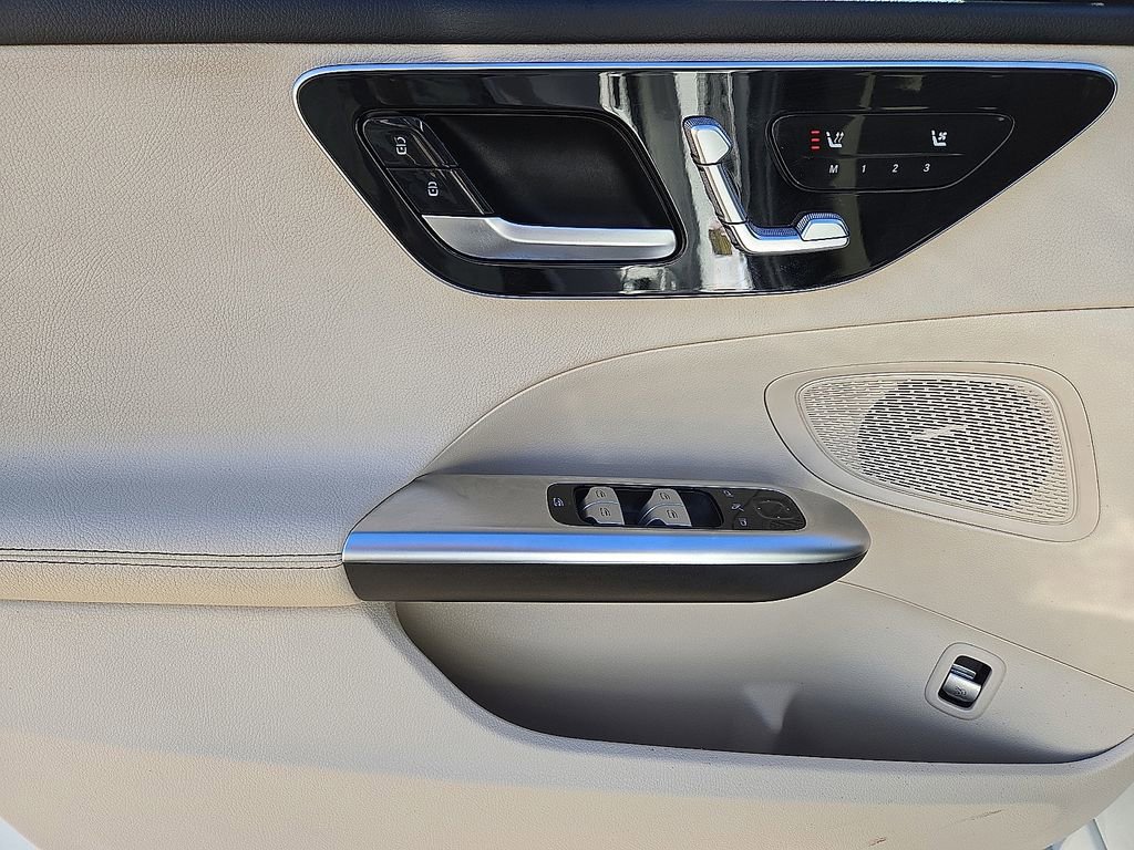 Used 2024 Mercedes-Benz C 300 Sedan image 20