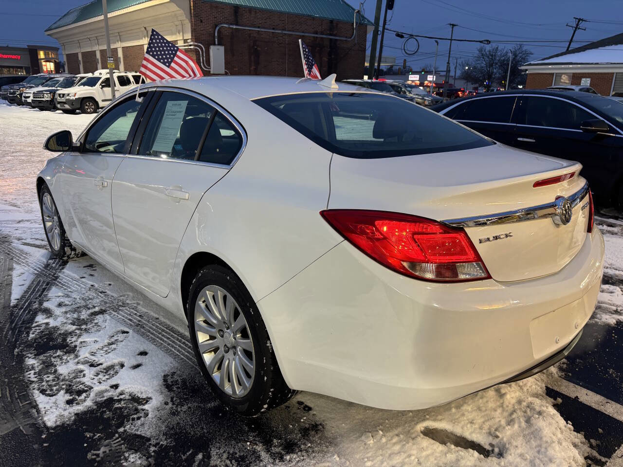 Used 2012 Buick Regal Leather image 4