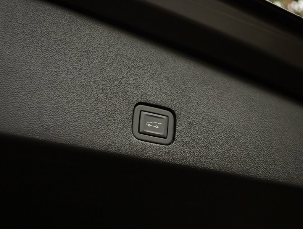 Certified 2024 Cadillac XT6 Premium Luxury w/ Platinum Package image 37