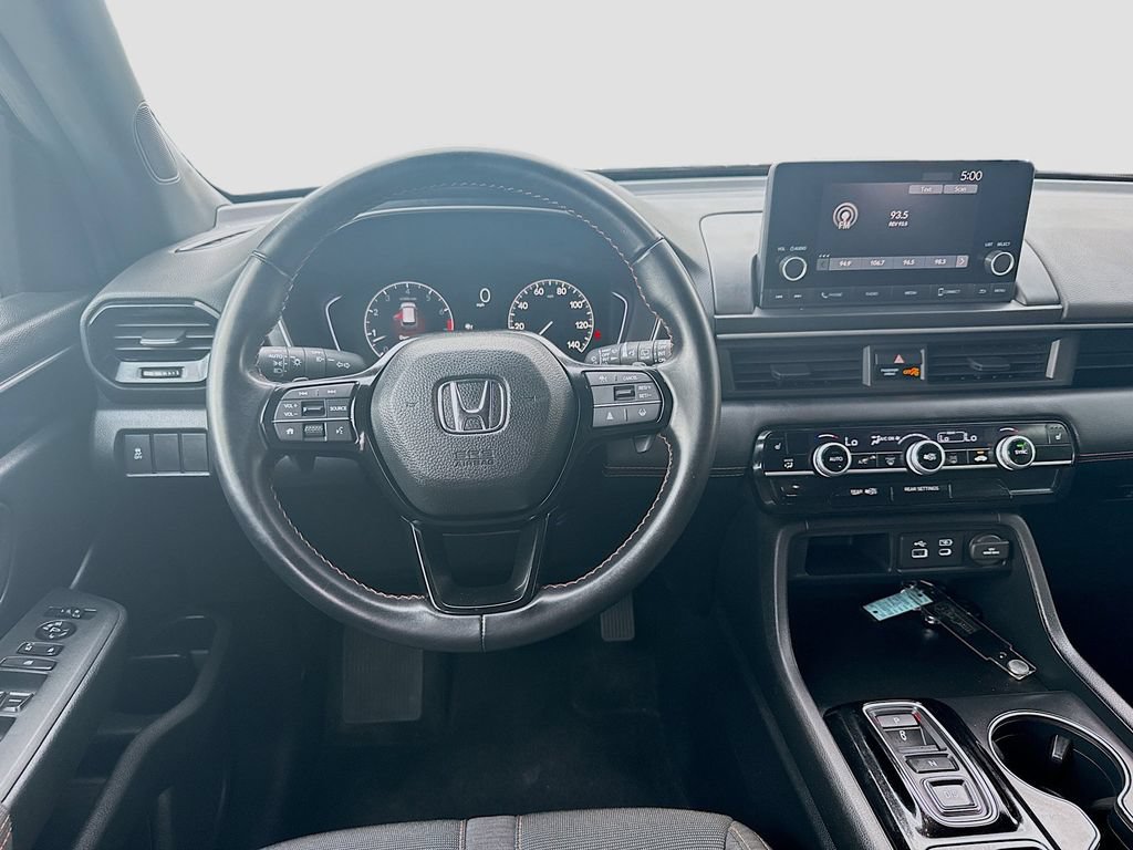 Used 2025 Honda Pilot Sport image 20