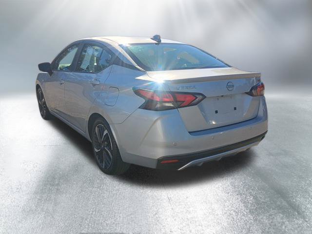 Used 2024 Nissan Versa SR FWD image 3