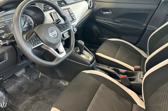 Used 2022 Nissan Versa SV w/ Trunk Package FWD image 11
