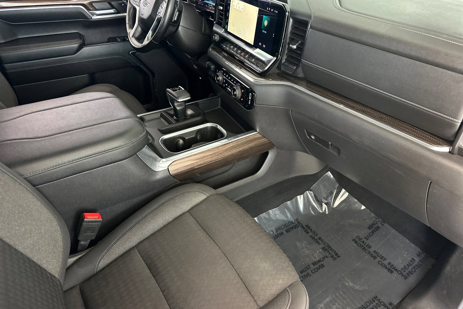 Used 2024 Chevrolet Silverado 1500 LT Trail Boss w/ Protection Package AWD/4WD image 19