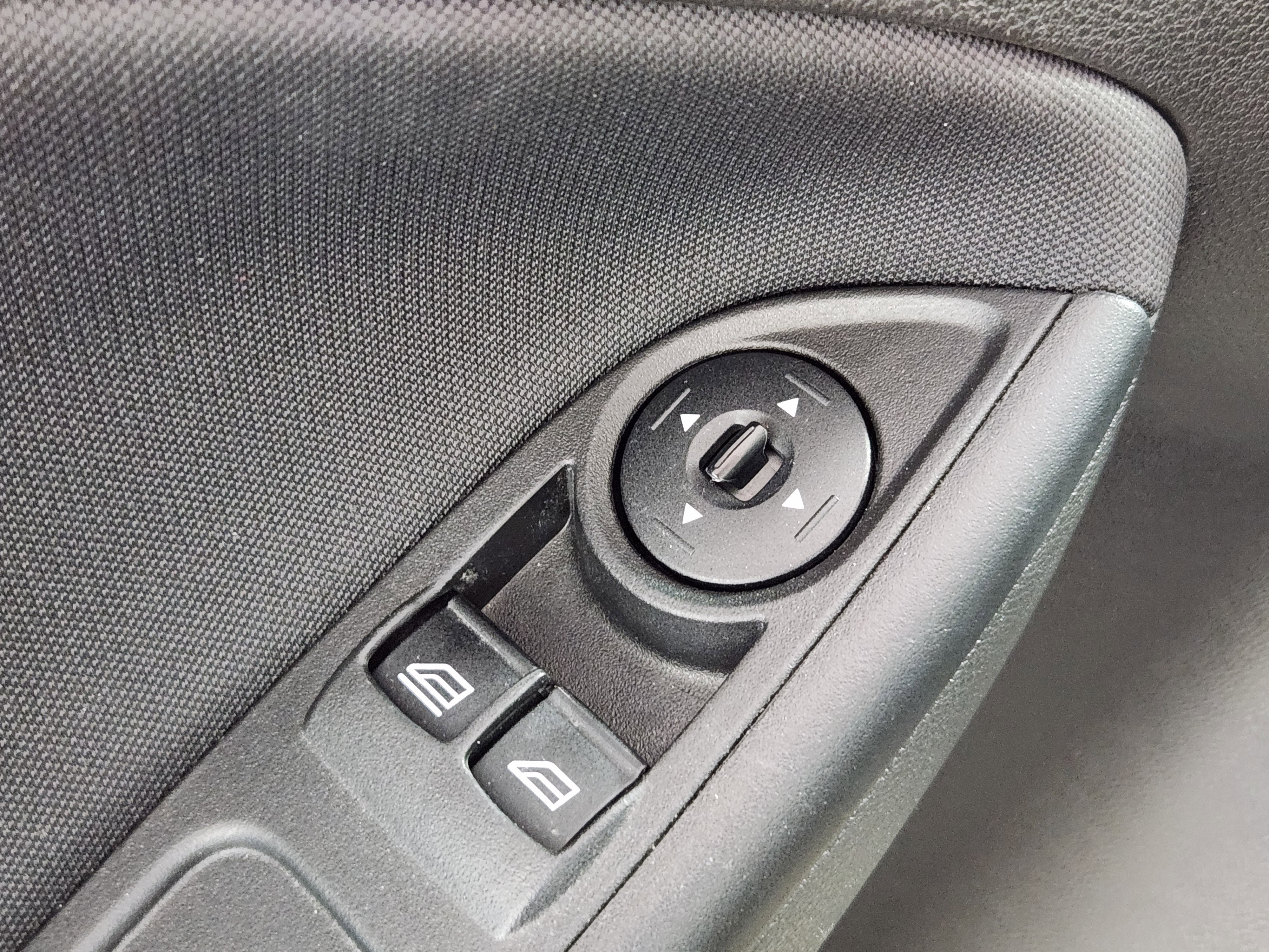 Certified 2017 Ford Focus S image 16