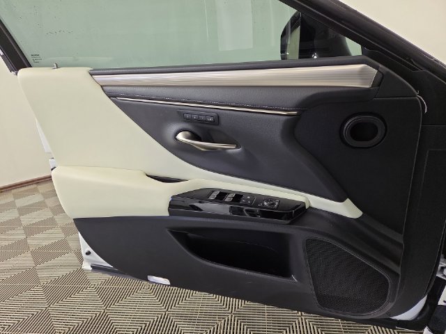 Certified 2023 Lexus ES 350 F Sport w/ Accessory Package (Z1) FWD image 31