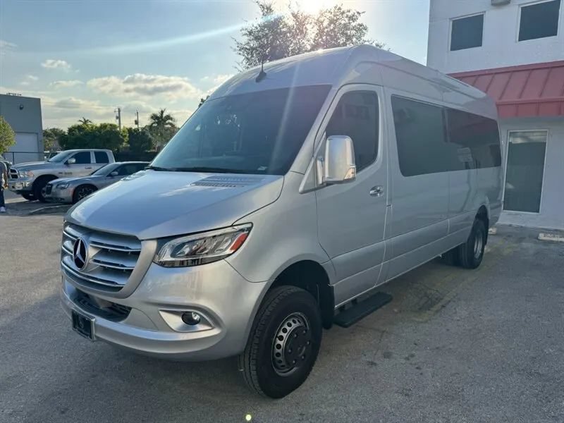 Used 2023 Mercedes-Benz Sprinter 3500 image 7