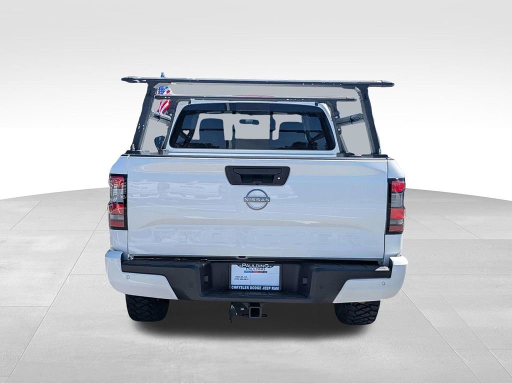 Used 2025 Nissan Frontier SV RWD image 5