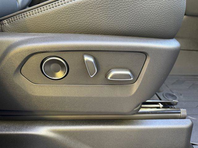 New 2026 GMC Yukon Denali w/ Sun & Power Step Package image 26