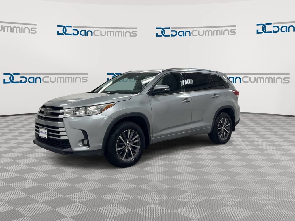 Used 2018 Toyota Highlander XLE AWD/4WD image 4