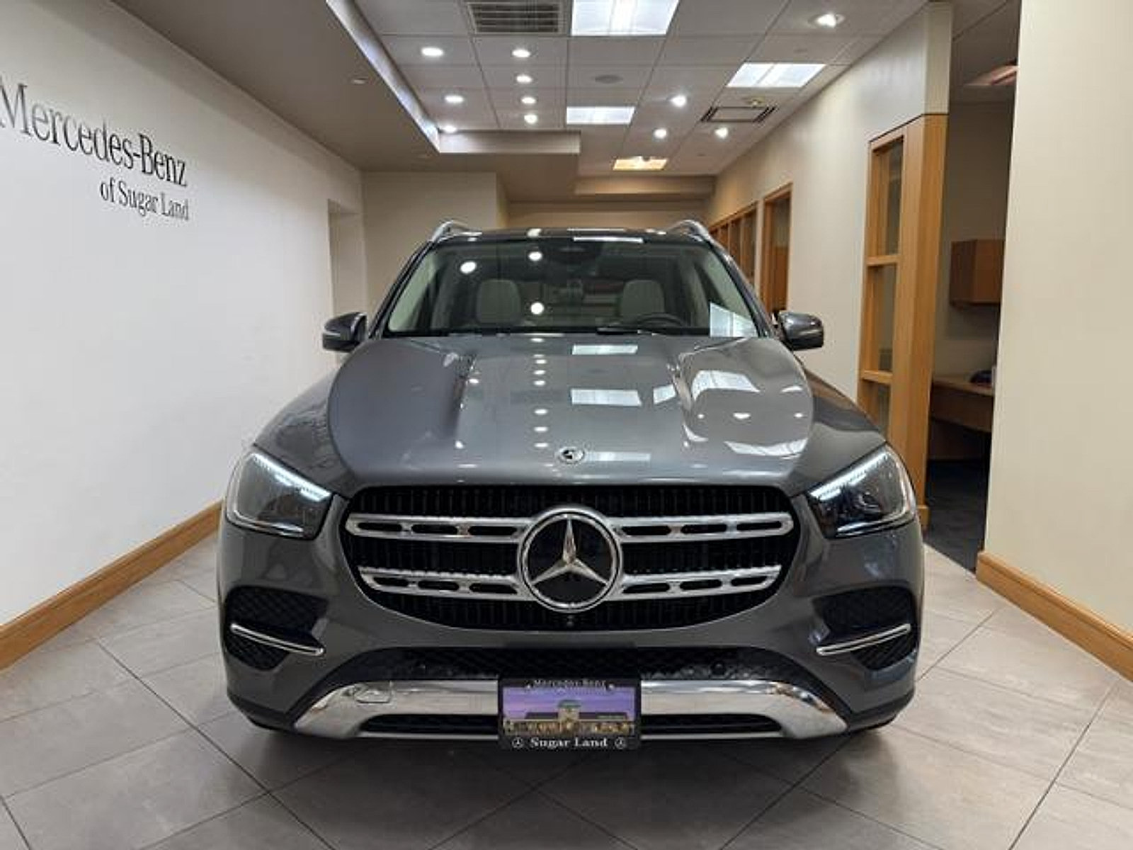 Certified 2025 Mercedes-Benz GLE 350 4MATIC image 2