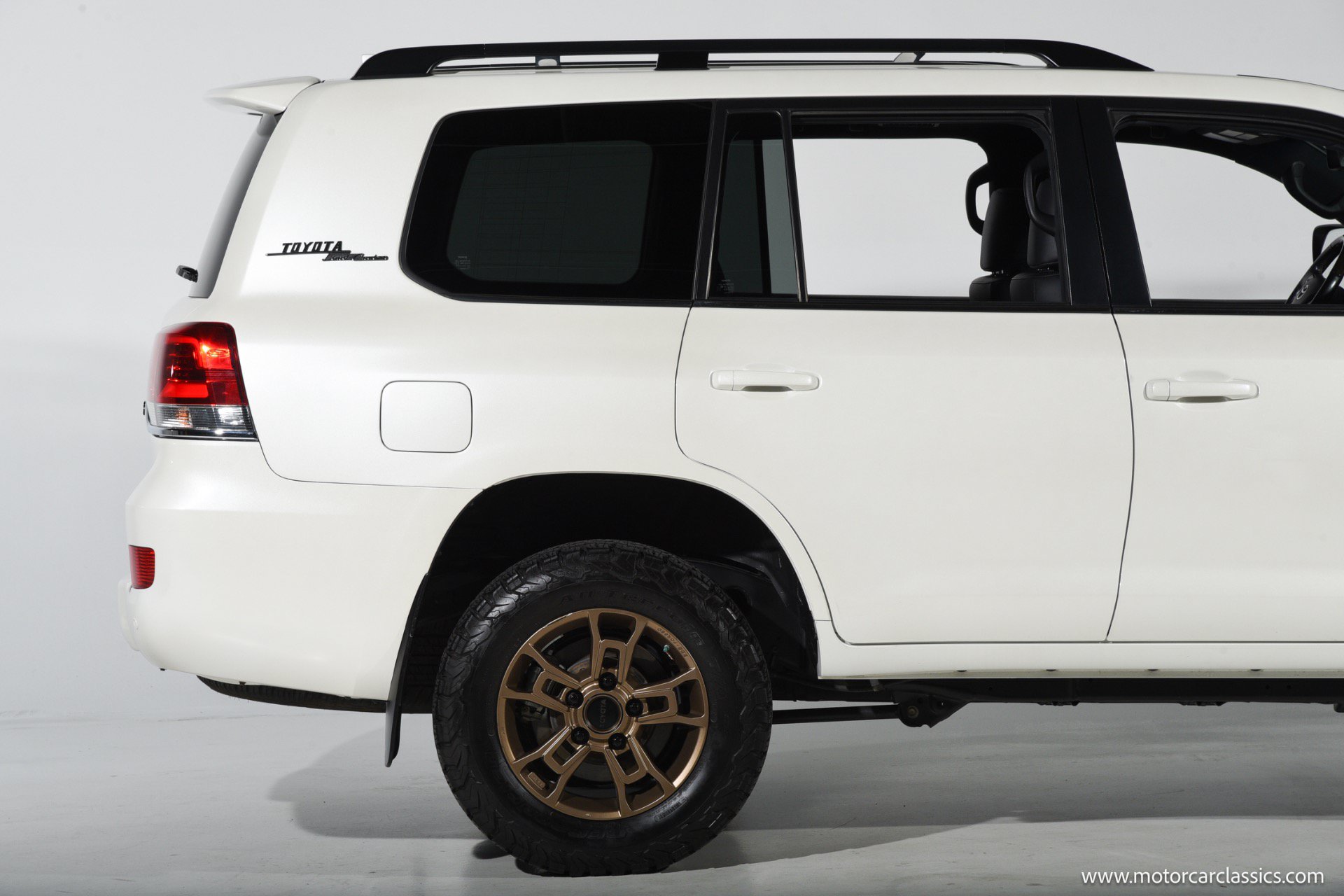 Used 2021 Toyota Land Cruiser Heritage Edition AWD/4WD image 10