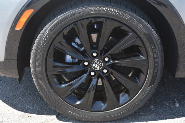 Used 2024 Buick Envista Sport Touring w/ Convenience I Package FWD image 11
