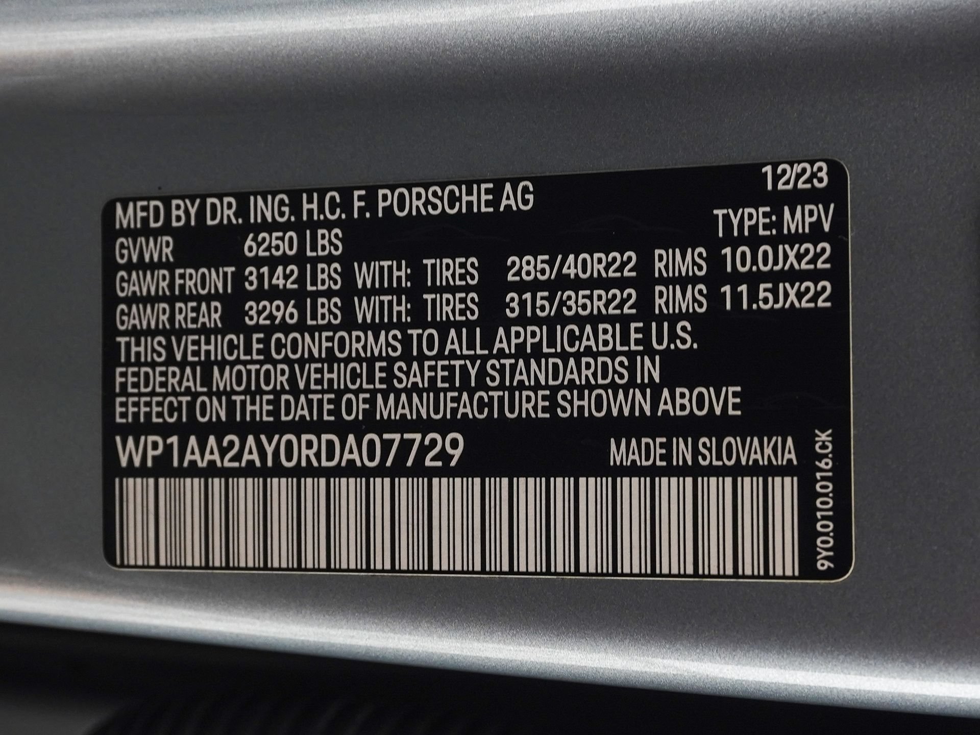 Used 2024 Porsche Cayenne AWD/4WD image 34