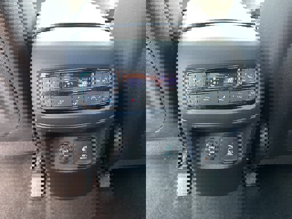 Used 2024 Hyundai Palisade Calligraphy image 16