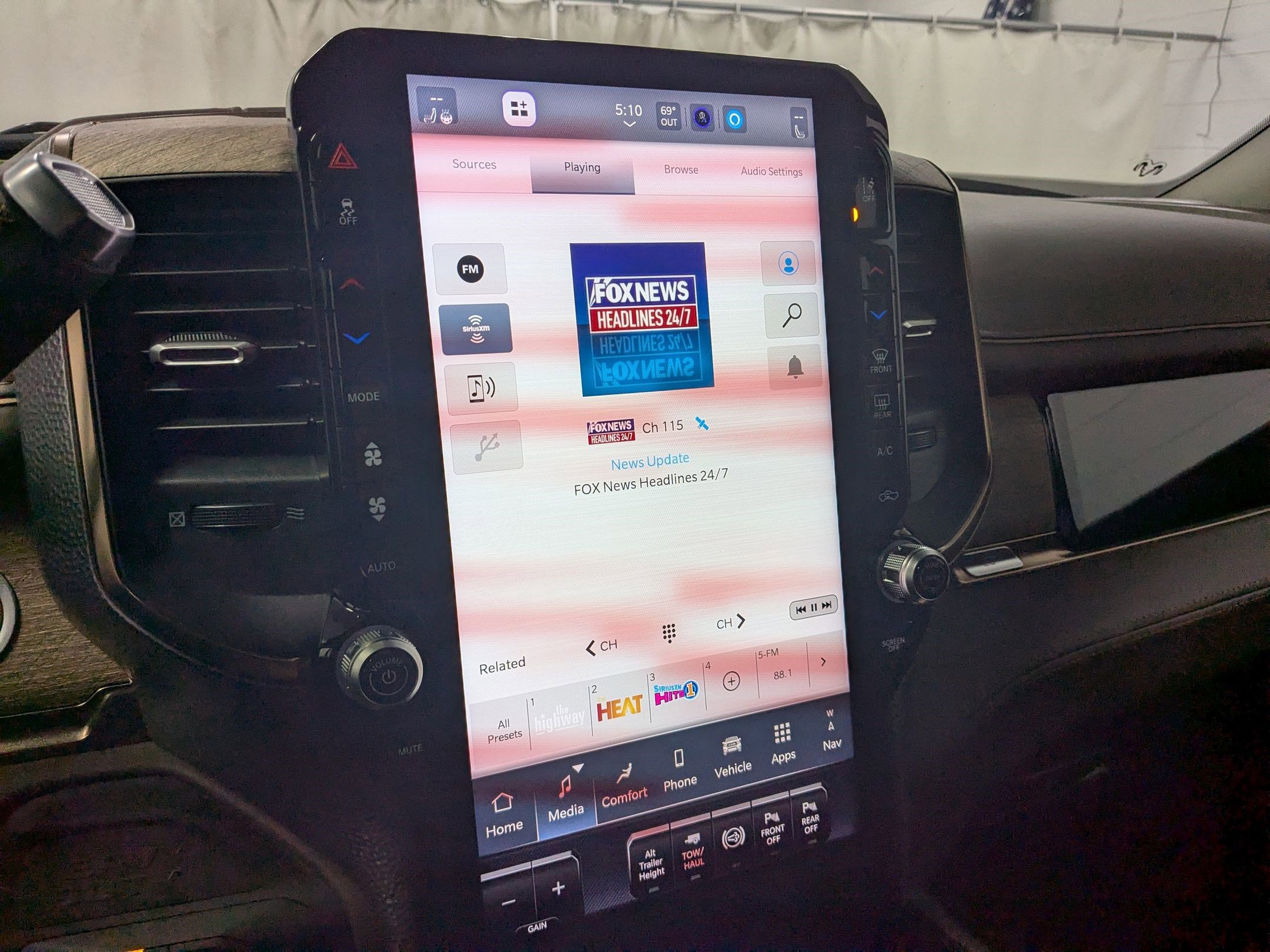 New 2026 RAM 3500 Longhorn image 12