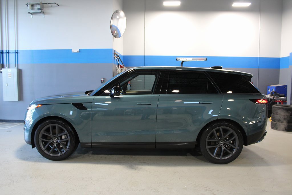 Used 2024 Land Rover Range Rover Sport SE image 14