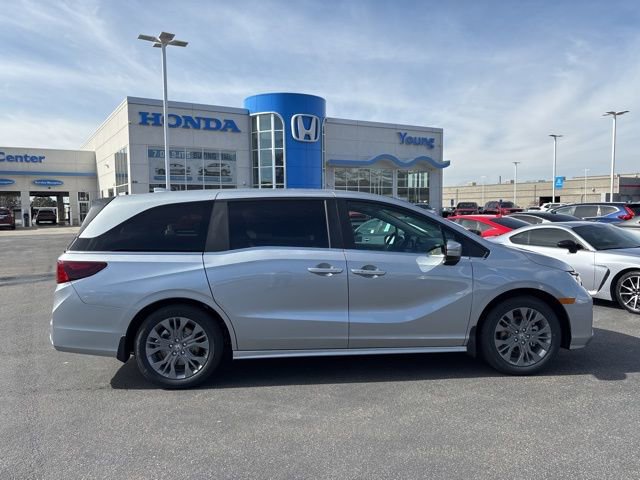 New 2026 Honda Odyssey Touring image 2