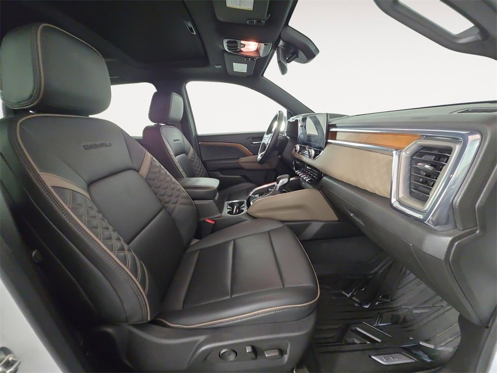 Certified 2023 GMC Canyon Denali image 15