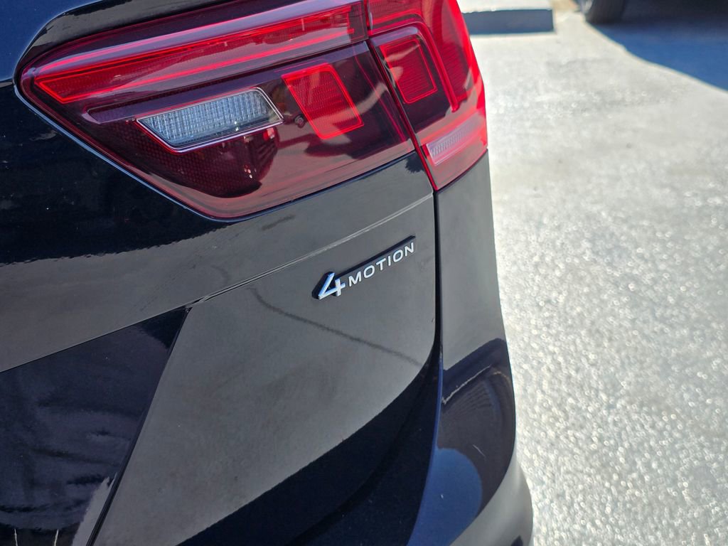 Used 2022 Volkswagen Tiguan SE image 17