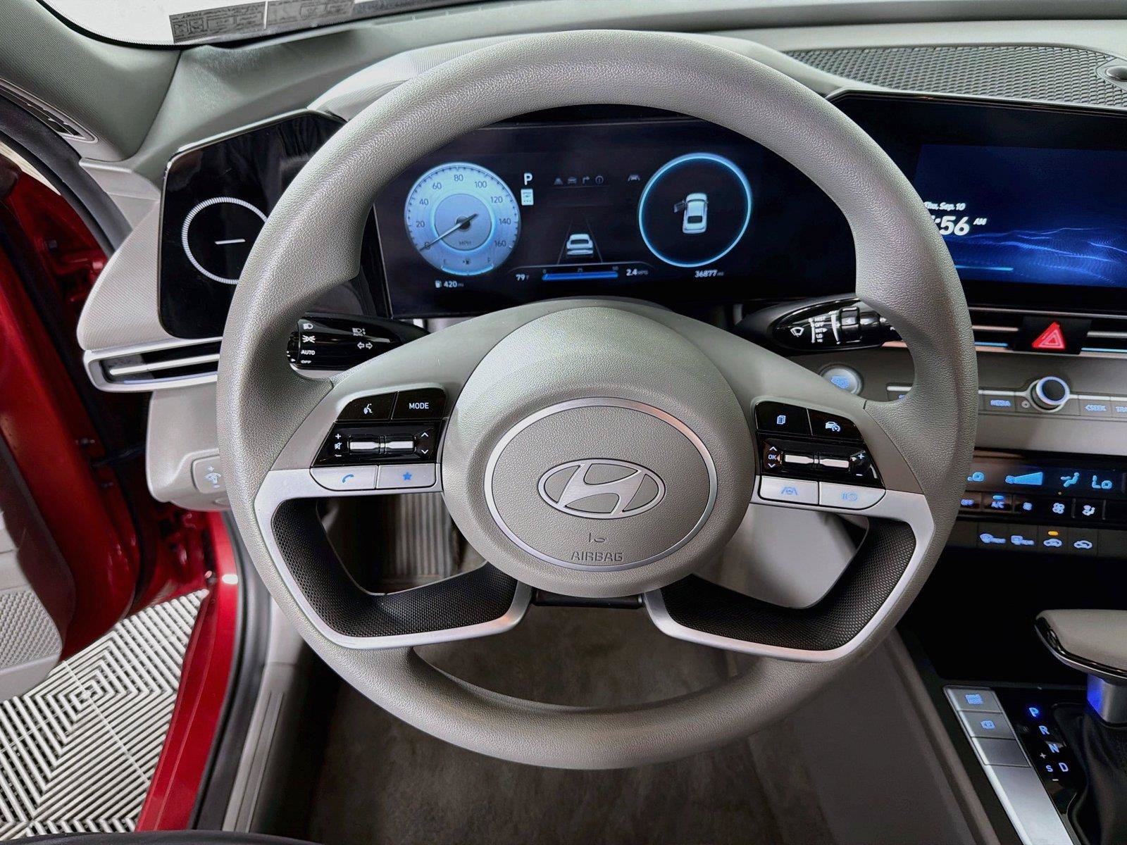 Used 2024 Hyundai Elantra SEL FWD image 3