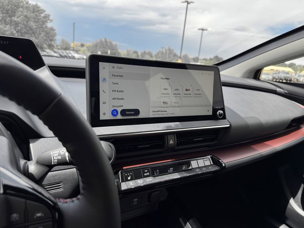 Used 2024 Toyota Prius Prime FWD image 19