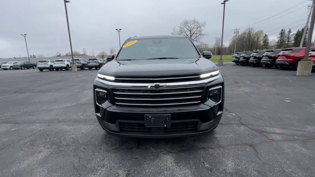 Certified 2024 Chevrolet Traverse LT image 3