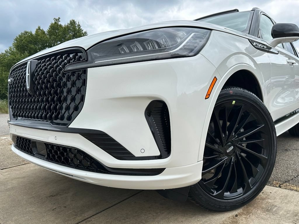 New 2026 Lincoln Aviator Reserve w/ Jet Appearance Package AWD/4WD image 31