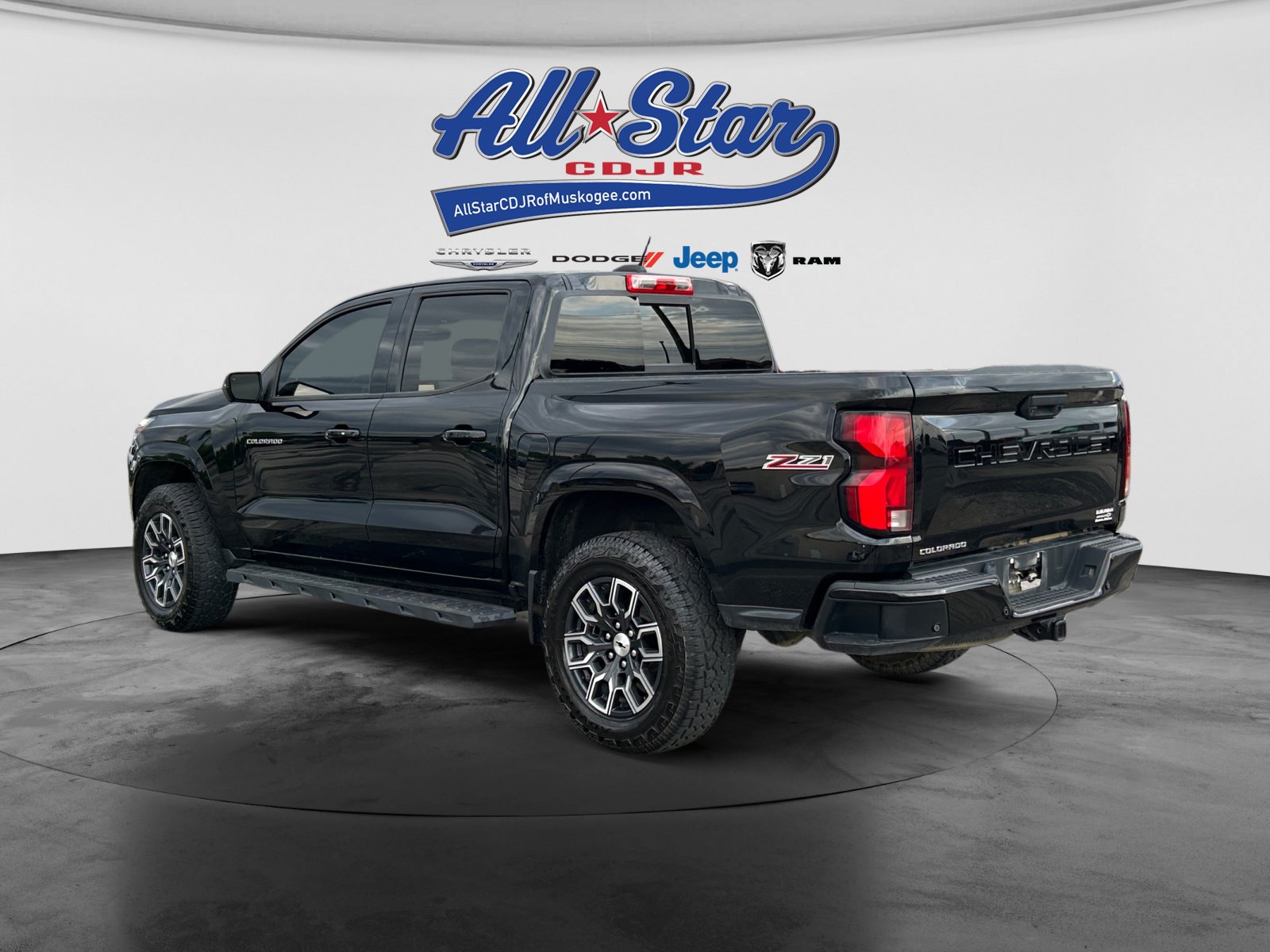Used 2024 Chevrolet Colorado Z71 w/ Z71 Convenience Package 2 AWD/4WD image 7