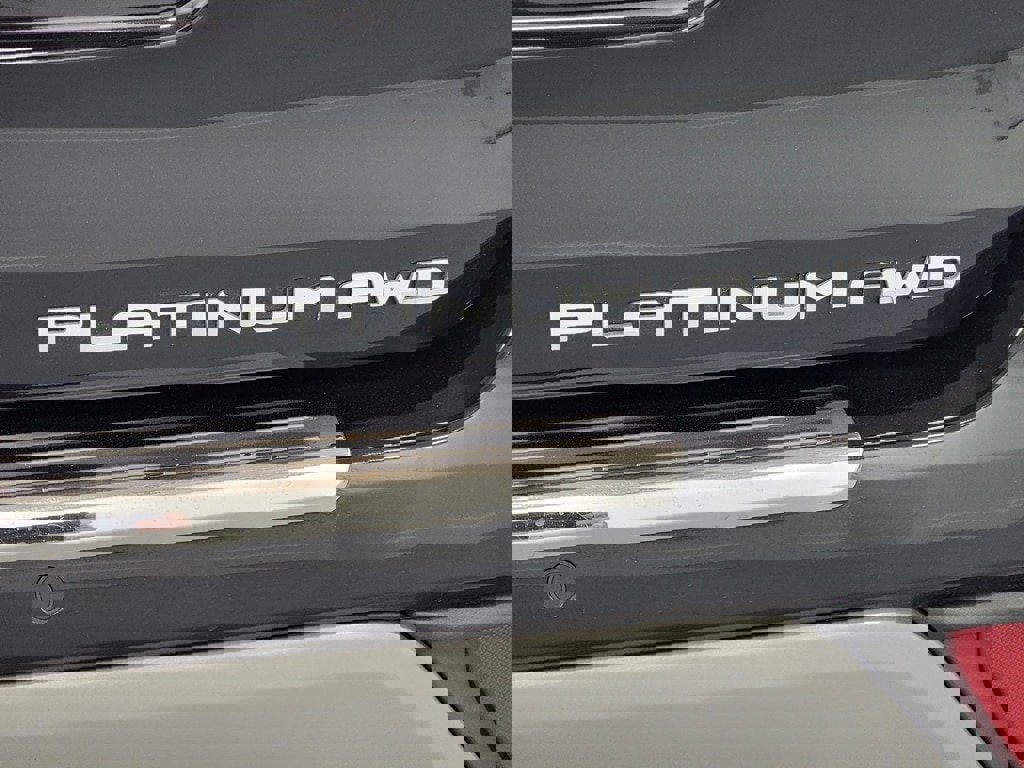 Used 2022 Toyota Highlander Platinum image 10