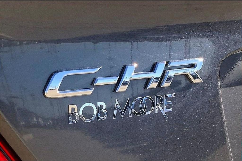 Used 2020 Toyota C-HR LE image 8