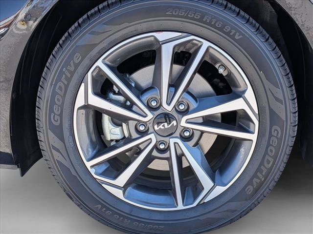 Used 2022 Kia Forte LXS FWD image 22