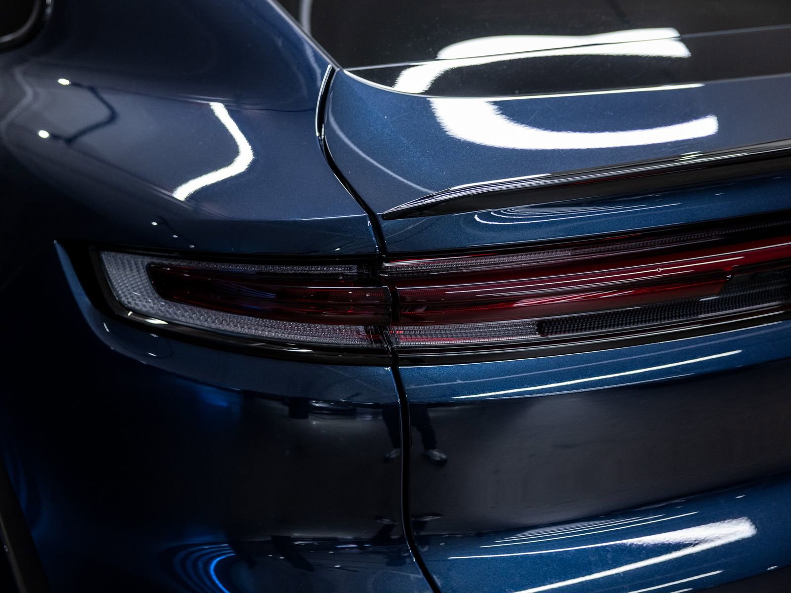 Certified 2025 Porsche Cayenne Coupe image 23