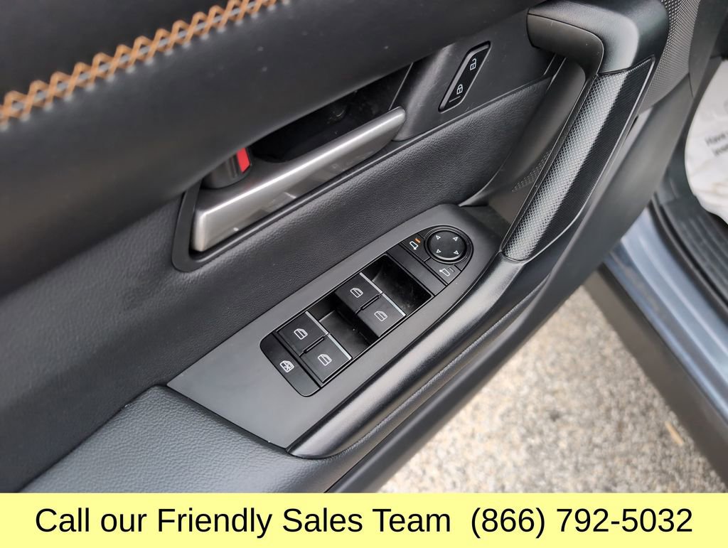 Used 2025 MAZDA CX-50 AWD 2.5 Hybrid w/ Premium Pkg image 12