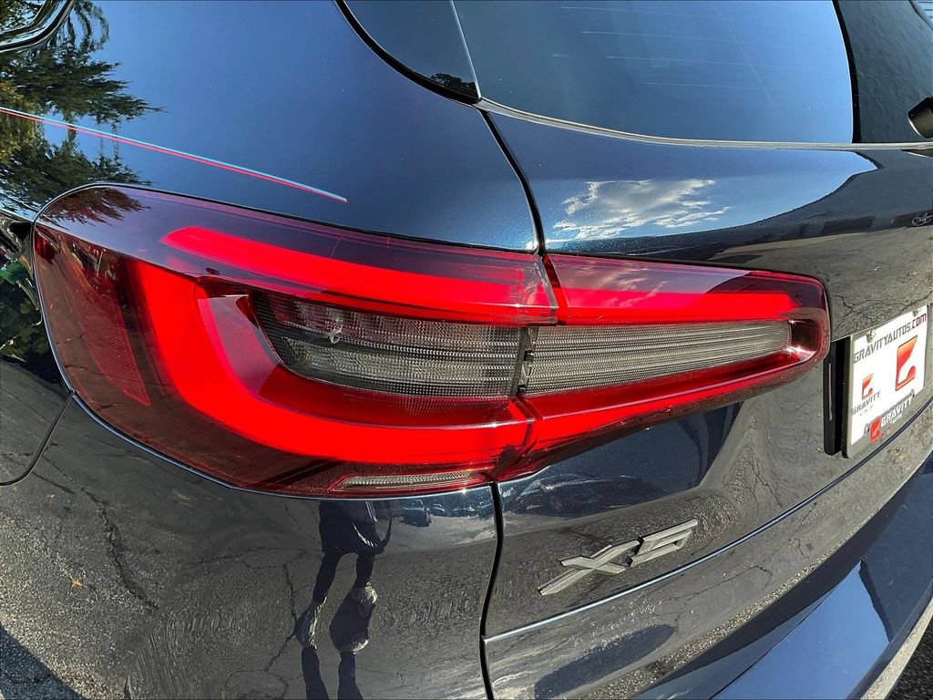 Used 2022 BMW X5 xDrive40i w/ M Sport Package AWD/4WD image 20