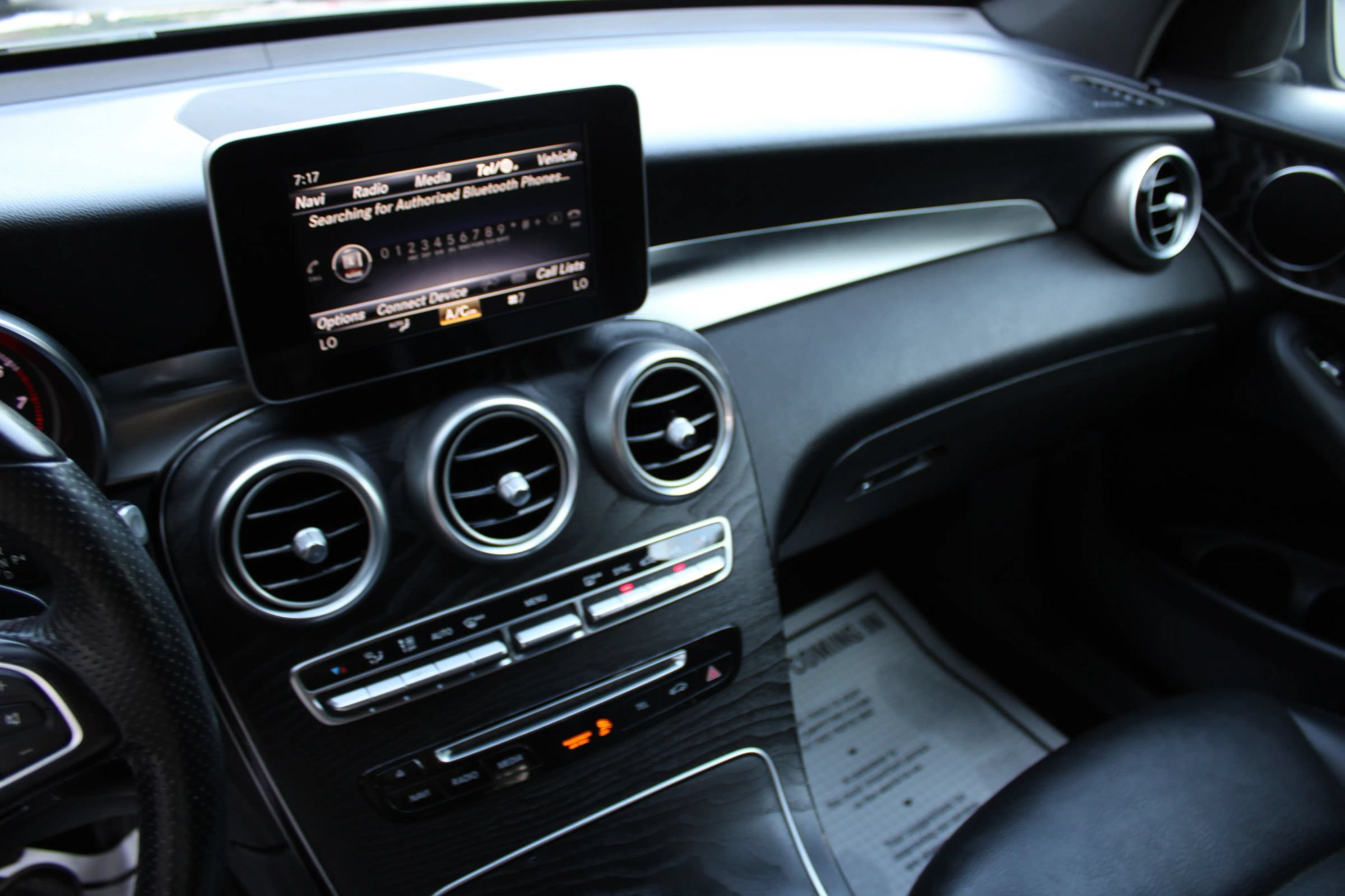 Used 2018 Mercedes-Benz GLC 300 4MATIC image 14