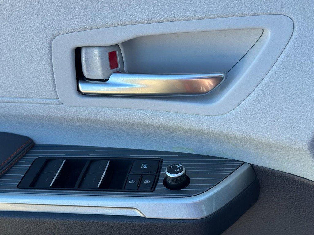 Certified 2022 Toyota Sienna XSE AWD/4WD image 25