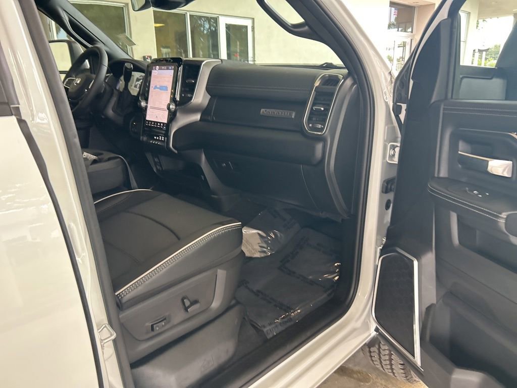 Used 2026 RAM 2500 Laramie AWD/4WD image 28