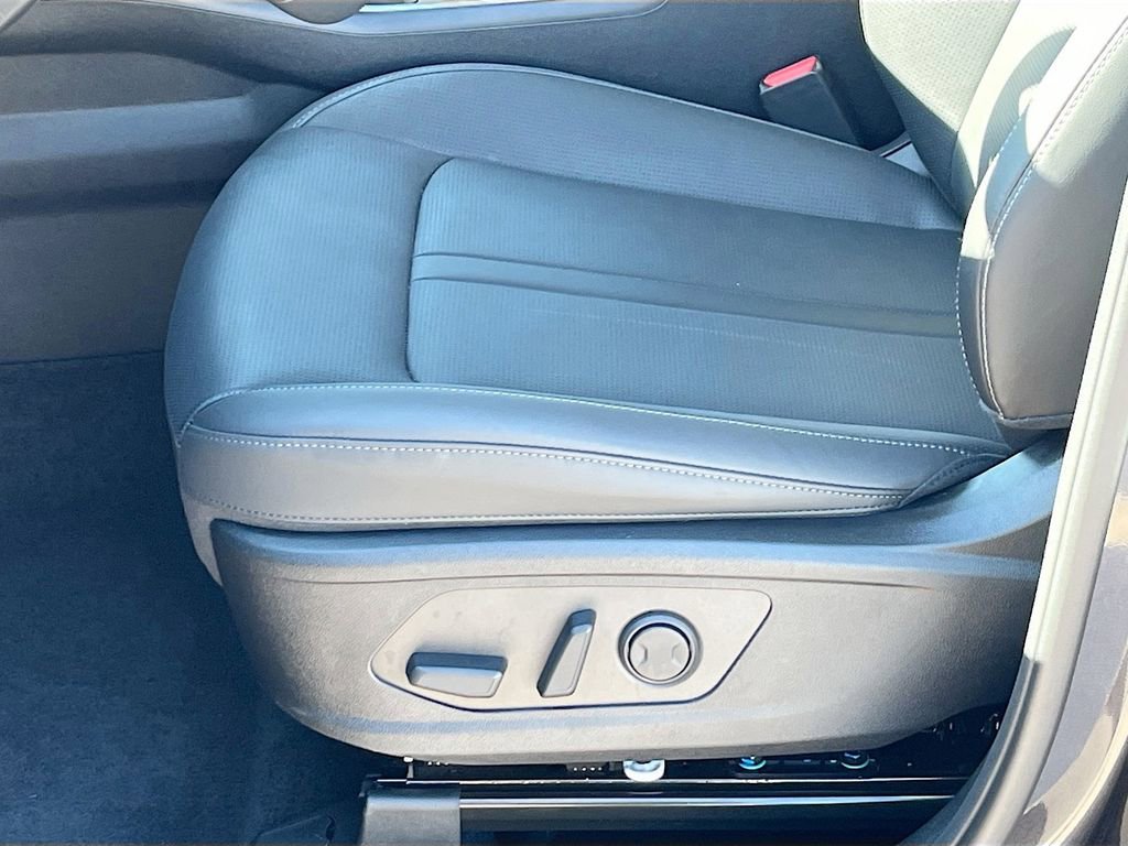 Certified 2025 Kia Sorento S AWD/4WD image 20