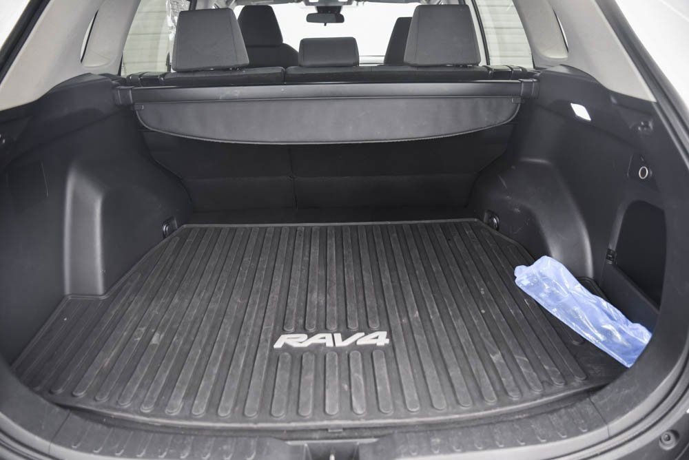 Used 2023 Toyota RAV4 XLE image 13