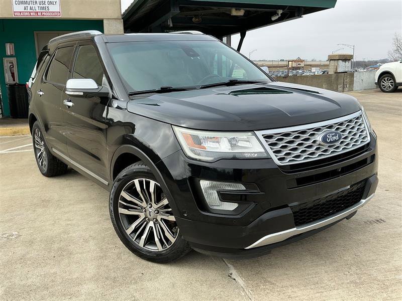 Used 2017 Ford Explorer Platinum image 7