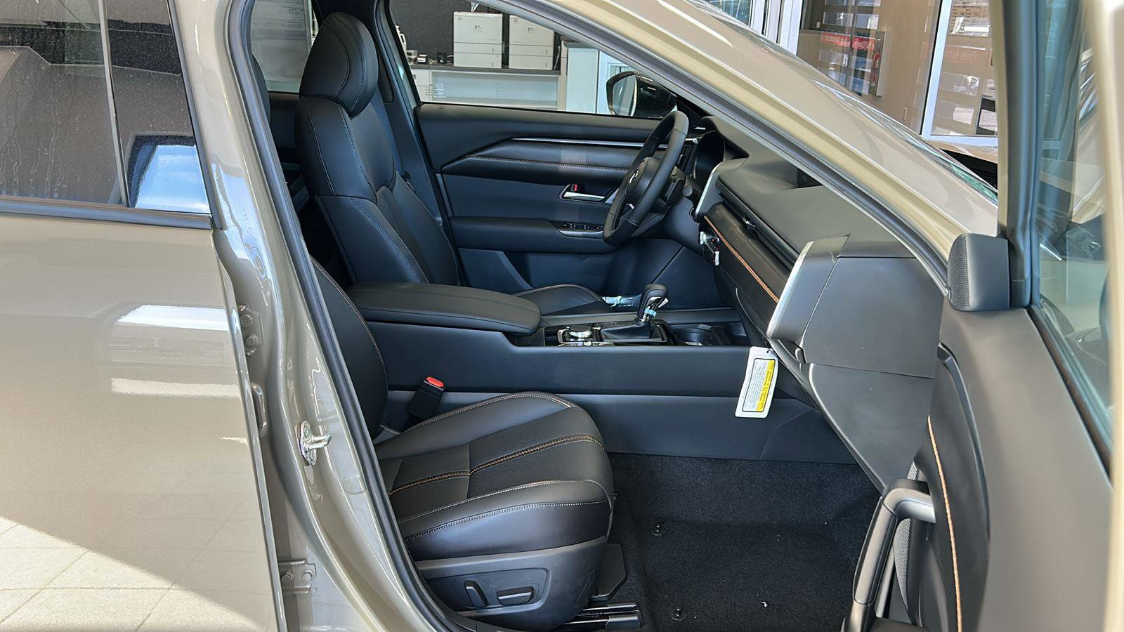 New 2025 MAZDA CX-50 AWD 2.5 Turbo w/ Premium Pkg image 29